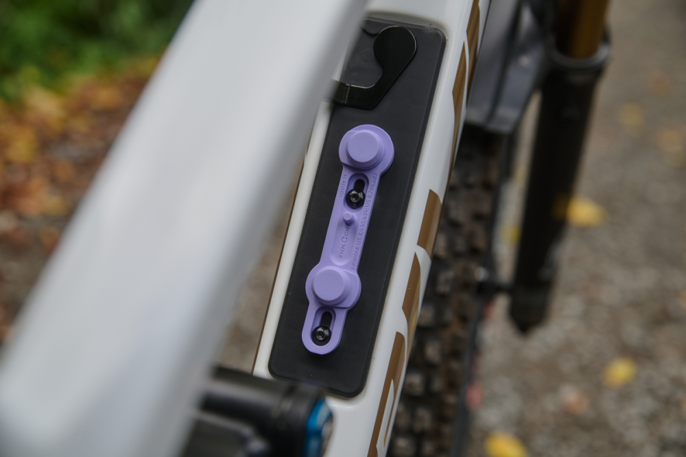 Fidlock TWIST Bike Base. Lilac.