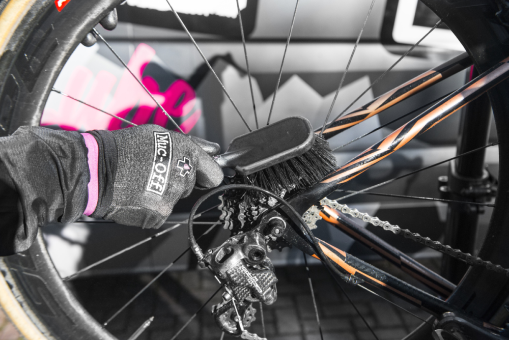 Muc-Off Tyre & Cassette Brush